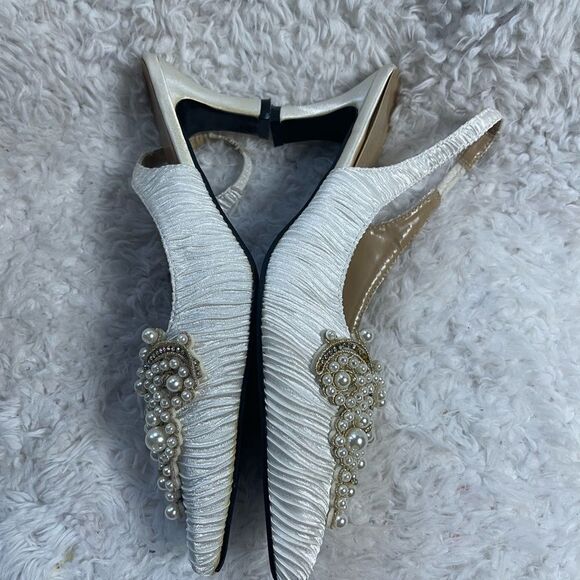 Whittall Shon fabric off white satin scrunch 
White Pearl Embellished Shoes SZ12 - Picture 8 of 10